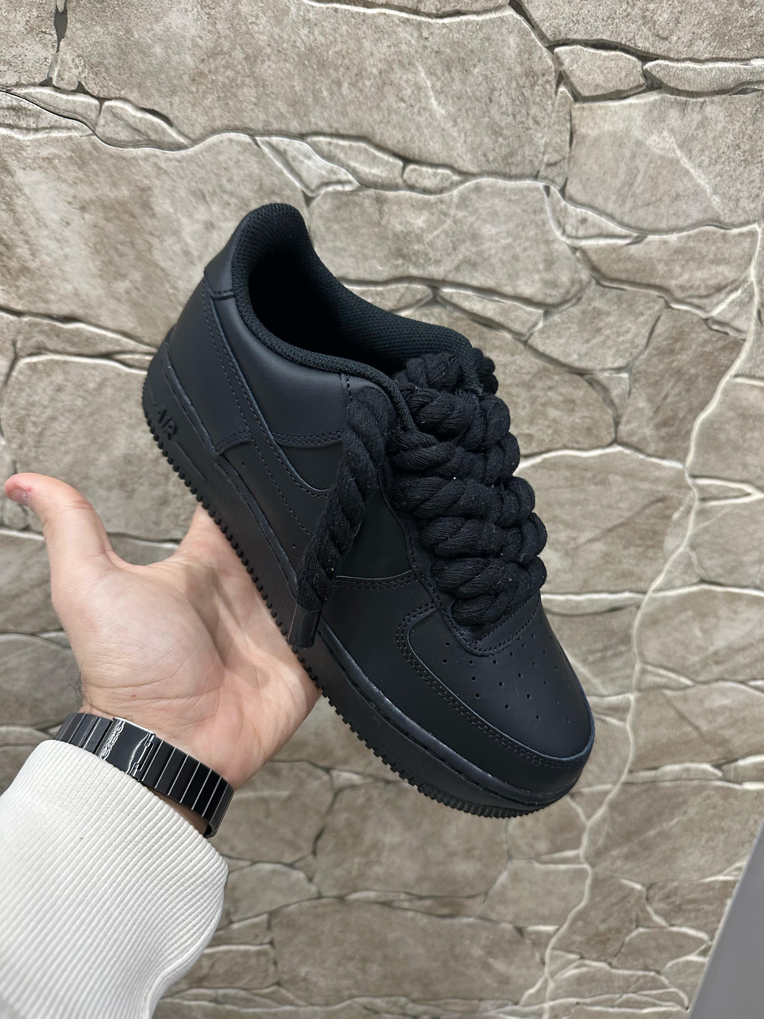 NIKE AIR FORCE 1 CUSTOM BLACK