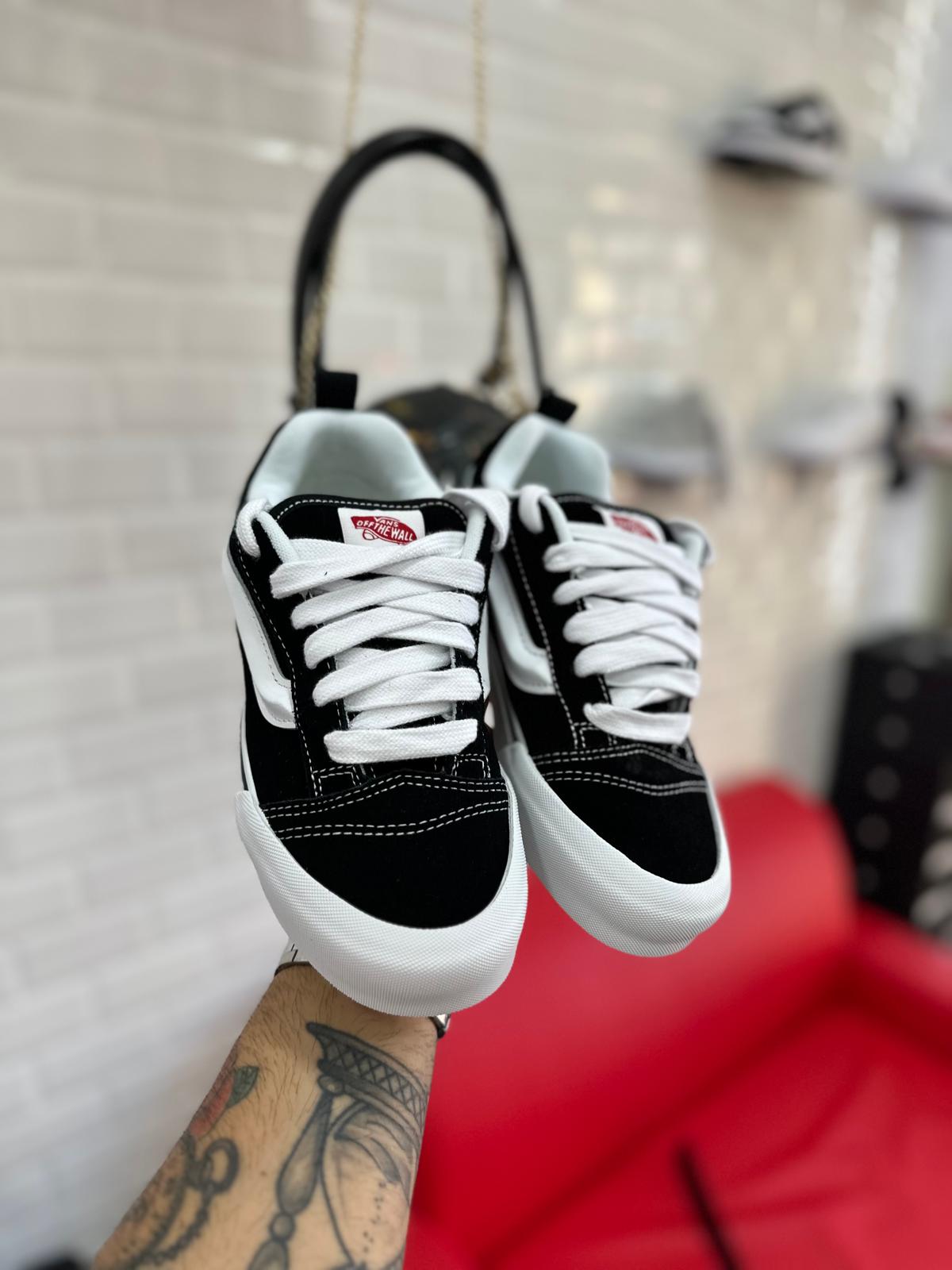 VANS KNU SKOOL