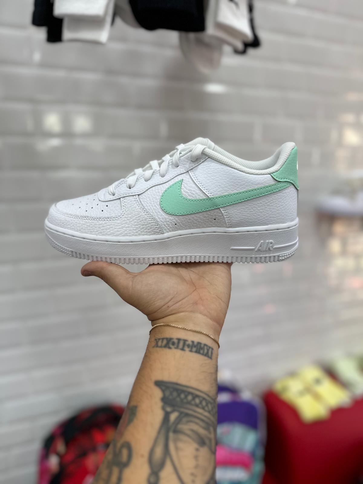 NIKE AIR FORCE