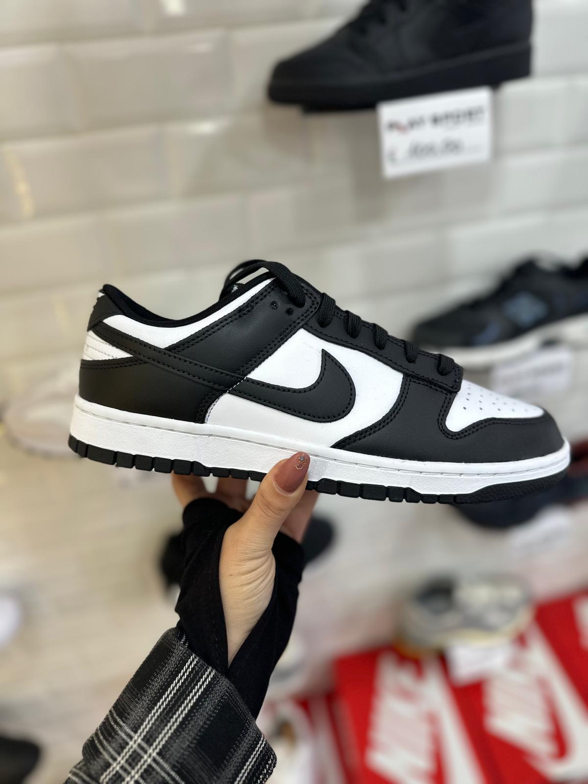 NIKE DUNK PANDA